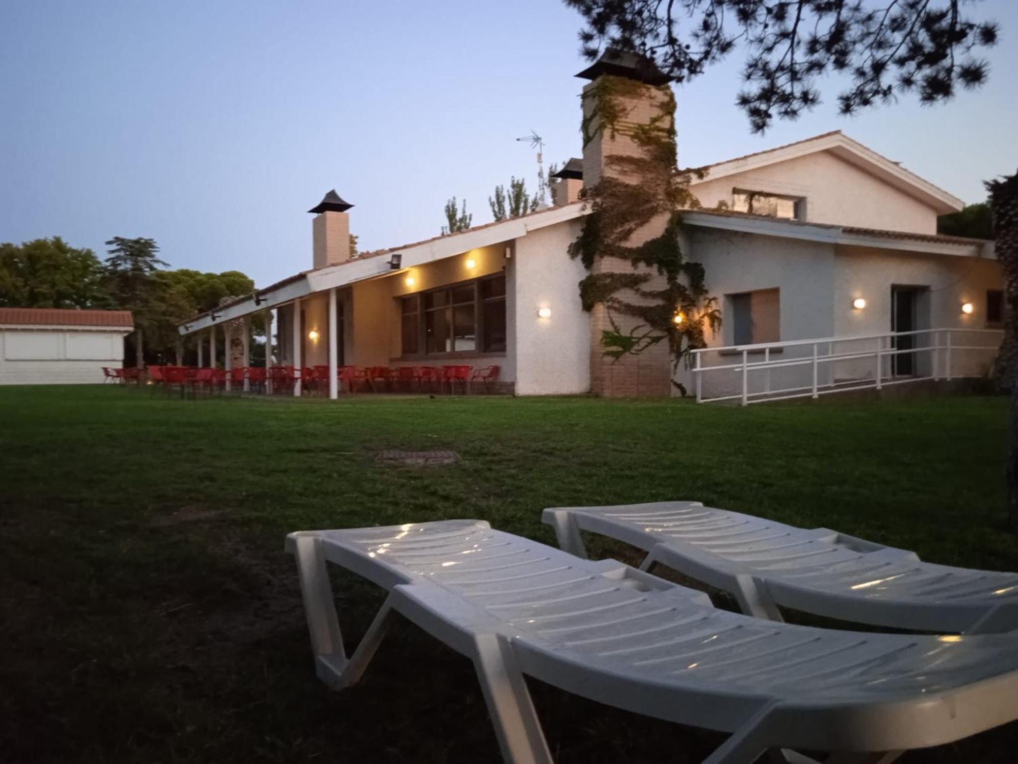 Albergue Zaragoza Camping Luaran gambar
