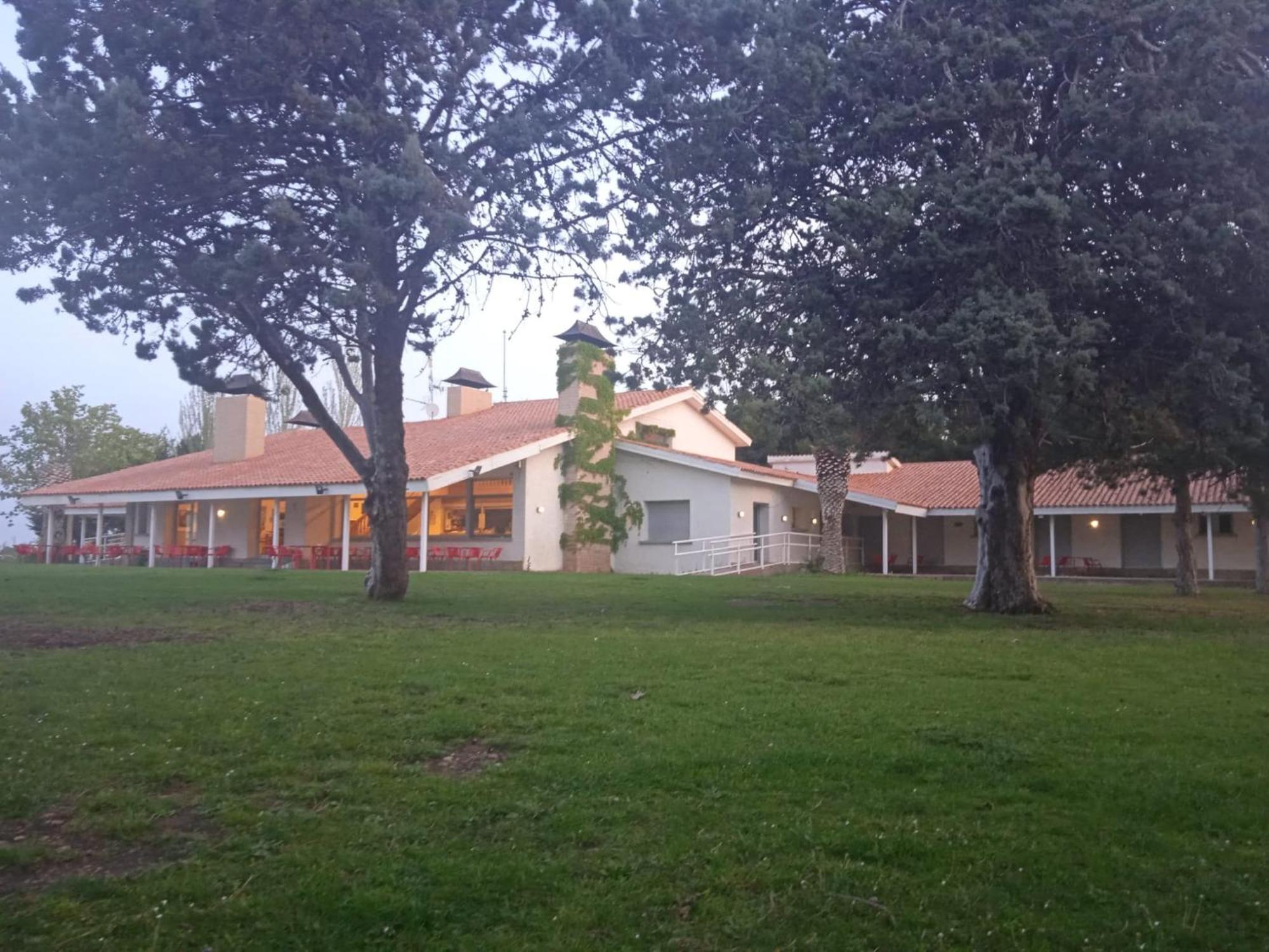 Albergue Zaragoza Camping Luaran gambar