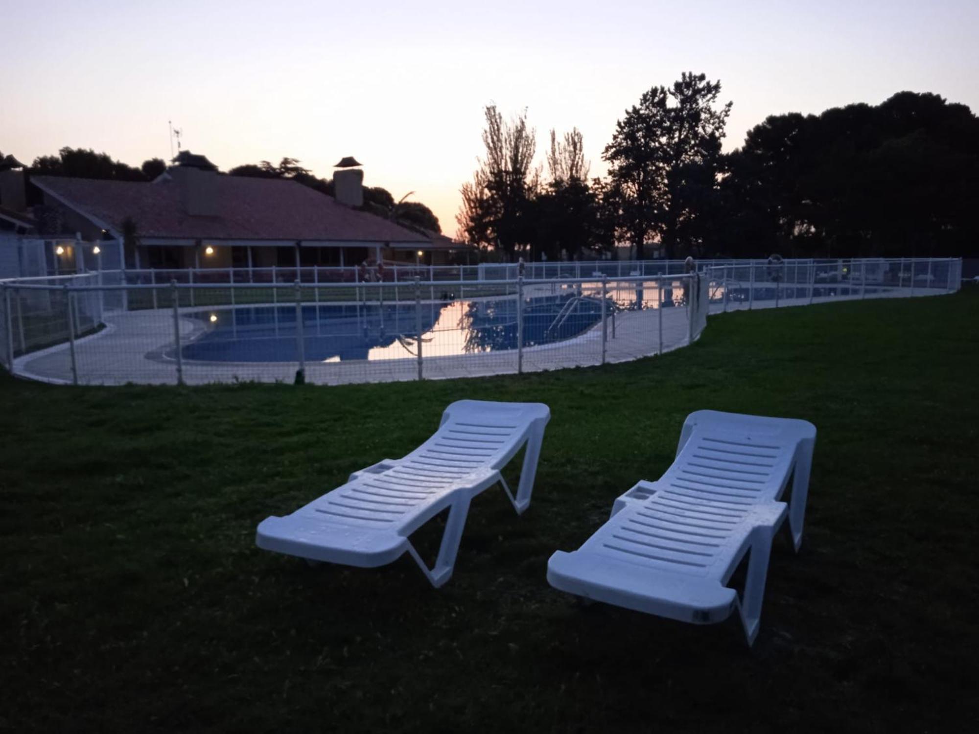 Albergue Zaragoza Camping Luaran gambar