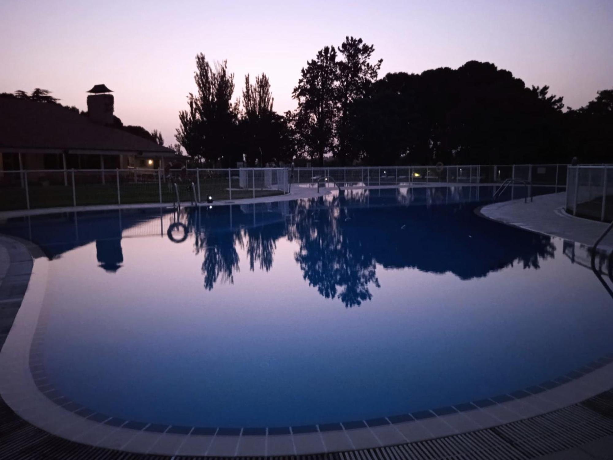 Albergue Zaragoza Camping Luaran gambar