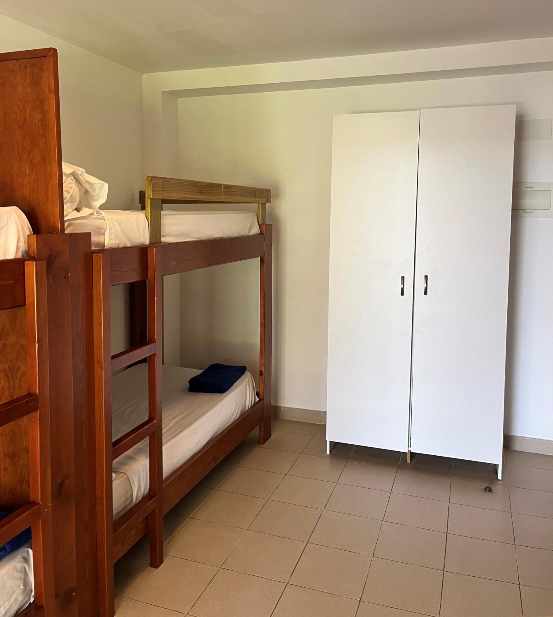 Albergue Zaragoza Camping Luaran gambar
